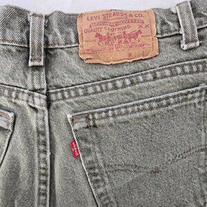 Vintage 1991 USA-Made Levi’s 550s